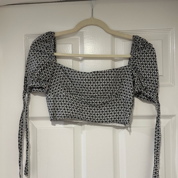 REVOLVE Top - Picture 4 of 7